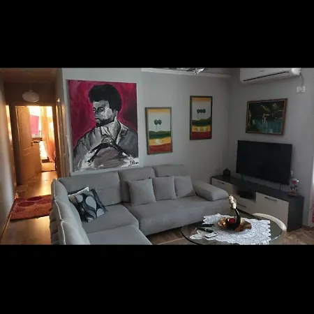 Appartement Ish Fusha Aviacionit *